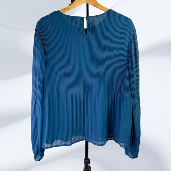 Joe Fresh Womens NWT Blue Lined Sheer Long Sleeve Fadeout Pleat Top Size XL - Picture 2 of 10
